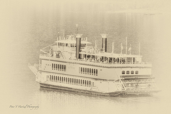 Avalon on Fall cruise down the St Croix